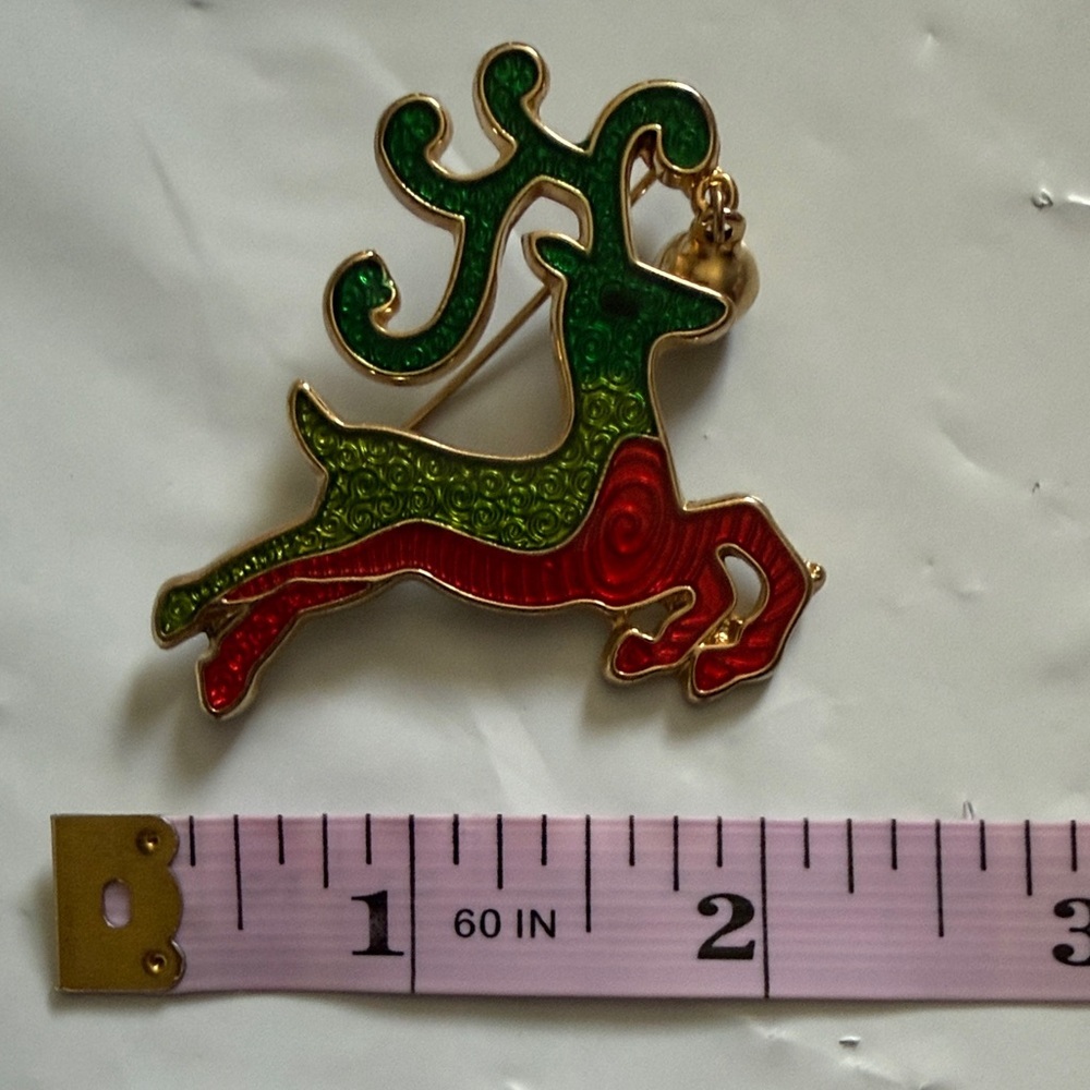 Festive Green and Red Reindeer Brooch - Picture 4 of 5